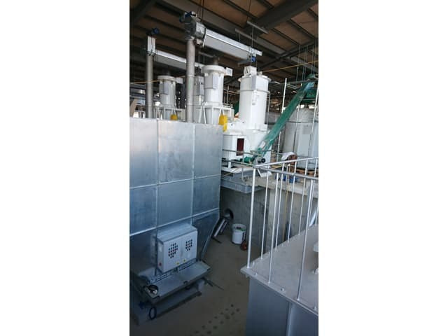 bj5bmh-02-min.jpg